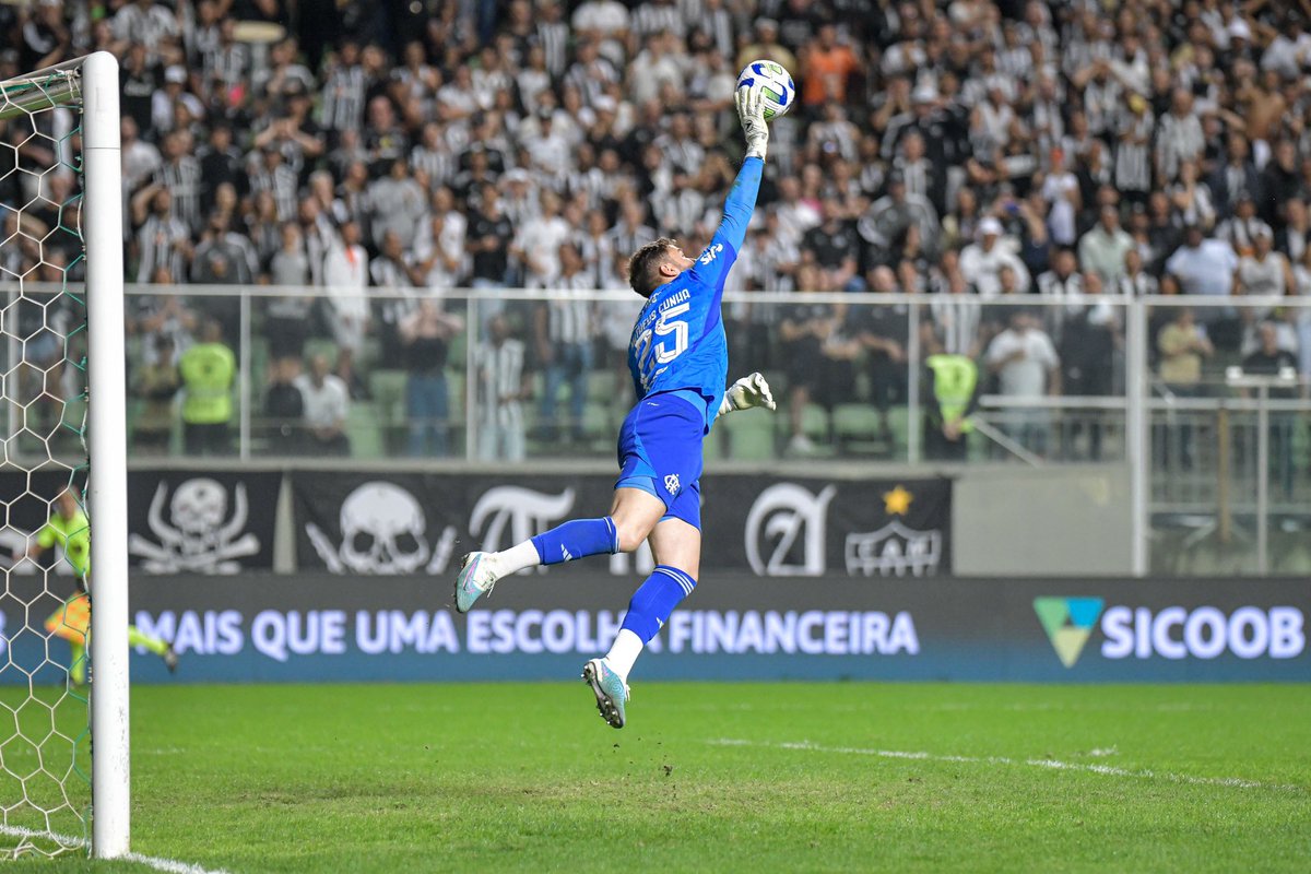 Matheus Cunha tweet media