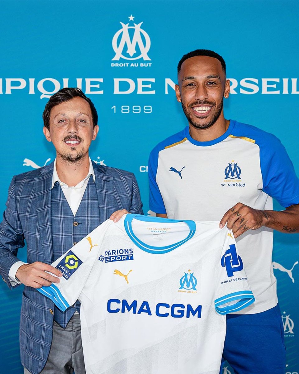 Footballogue's tweet photo. On en parle du mercato de fou de l'OM !? 🤯

🇸🇳 Ismaila Sarr (13M€)
🇧🇷 Renan Lodi (13M€)
🇨🇫 Geoffrey Kondogbia (8M€)
🇬🇦 Pierre-Emerick Aubameyang (Libre)
🇸🇳 Iliman Ndiaye (15M€) ⏳
🇪🇸 Ruben Blanco (2M€) ⏳ https://t.co/dG8KLtcwb1