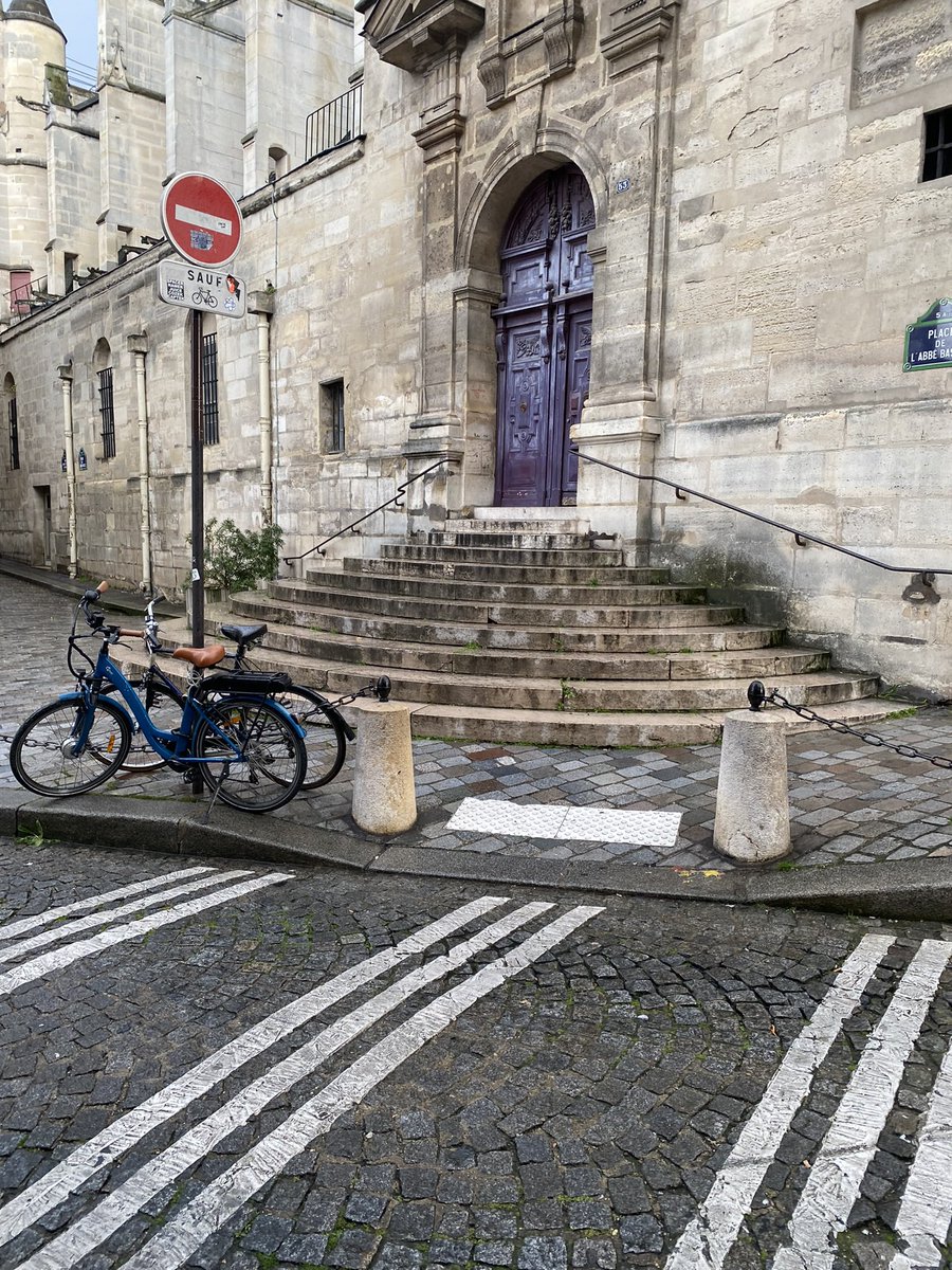 babismtr's tweet photo. #Saint-Étienne-du-Mont #midnightInParis https://t.co/Z8EefTXqk3