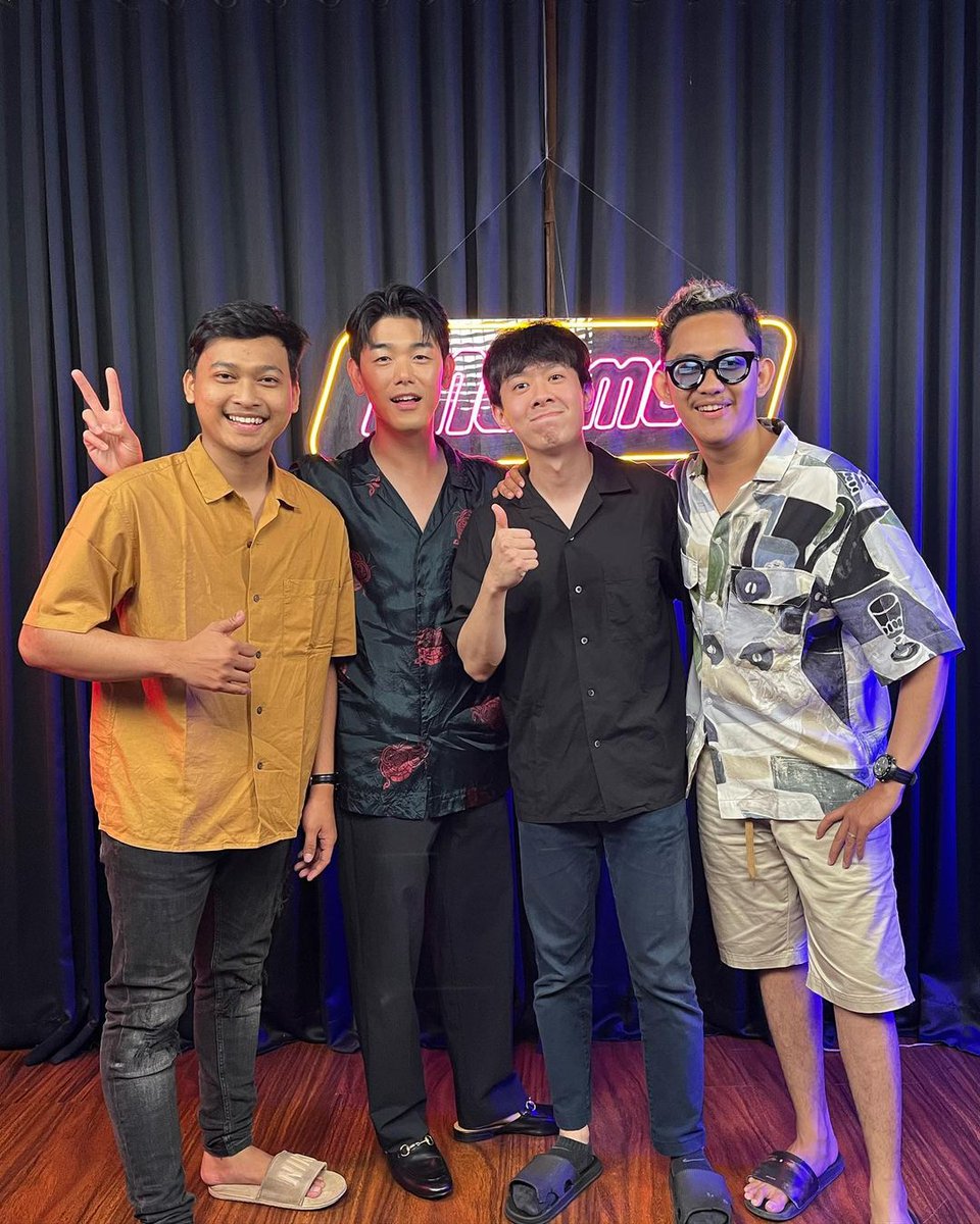 PrinceNamBrazil's tweet photo. [📸 | #FOTO - 30.07.2023] Publicação do INDOMUSIK TEAM com Eric Nam no Instagram!

Teremos um vídeo do Eric participando do desafio de música no #IMGames. Onde ele cantou inglês, coreano e indonésio 😂

Já se inscrevam no canal 🔗 https://t.co/Pb6f5D6tOv

#KPOP #EricNam #에릭남 https://t.co/SzDQHOggmr