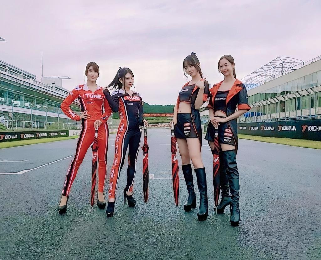 sumi530610's tweet photo. #S耐
第4戦5時間耐久レース決勝
65号車無事完走4位でした😺👍
本当に暑いサーキットの中
応援ありがとうございました✨✨
そして初日からご心配おかけしてすいませんでした🥲💦
#supertaikyu #OVERDIVE #ハーテリーデライトギャルズ
#RQ #レースクイーン #odula
#TONE #制動屋 https://t.co/UvcuO4Hqx5