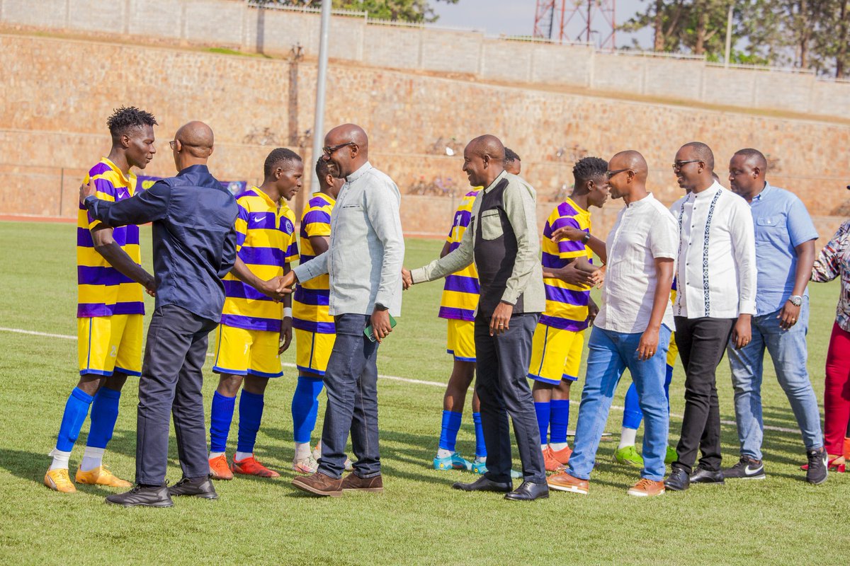 Sunrisefc_rw's tweet photo. At Ngoma stadium its a full of Joy๐
All @RwandaEast Leaders are here
#SunBug https://t.co/nr0lolx3oh