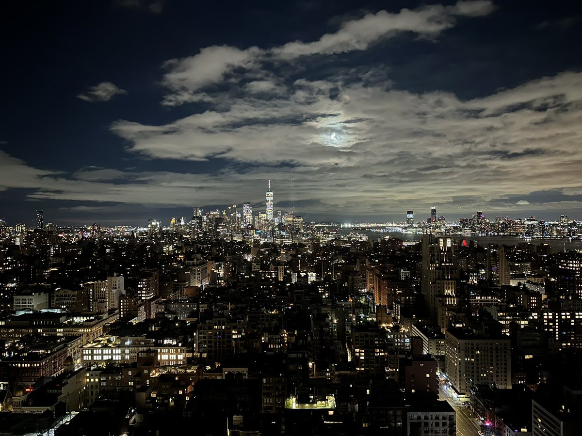 Thanks to everyone who was part of the last two nights of Nuggets 50 at City Winery NYC. It was wonderful to catch up with longtime friends and colleagues. Last night’s view after the rain came through.