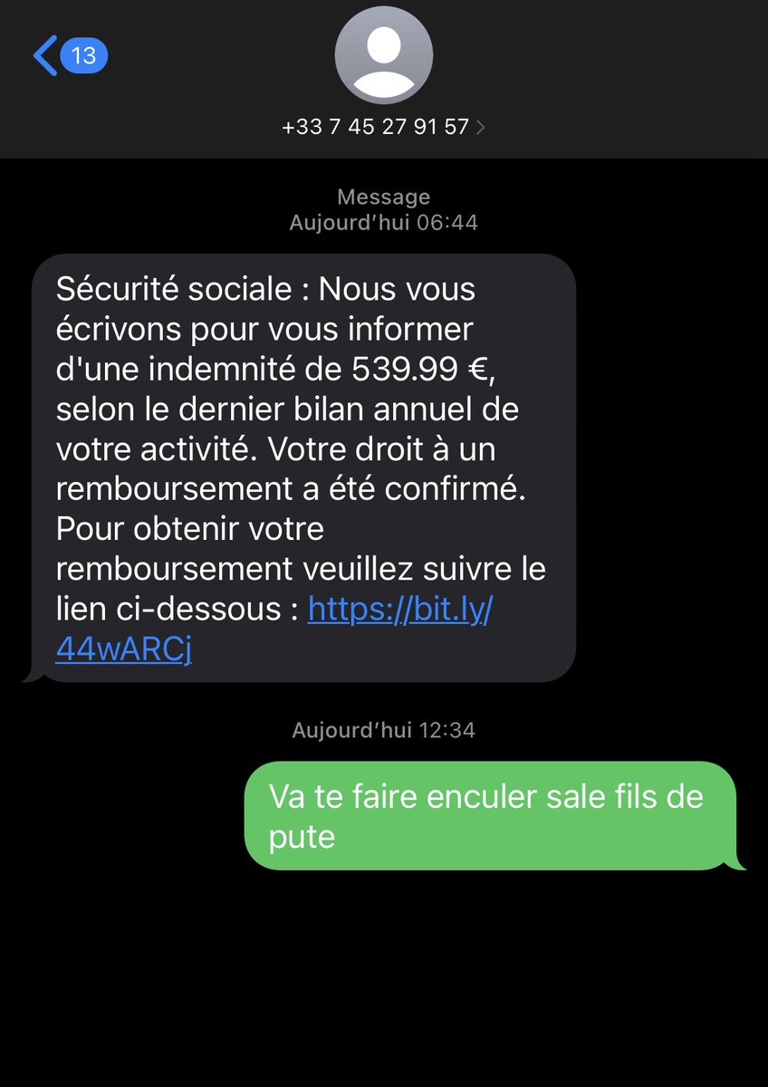 Elh_Mrr's tweet photo. 🚨ARNAQUE🚨. Mes compatriotes sénégalais qui sont en France, surtout ceux qui viennent d’arriver et malheureusement ont peut d’expérience, faites attention à cette ARNAQUE. Le lien vous indique dans un site pour mettre vos coordonnées bancaires. Si vous le faites, vous êtes foutu. Je l’ai reçu ce matin comme vous pouvez le voir.