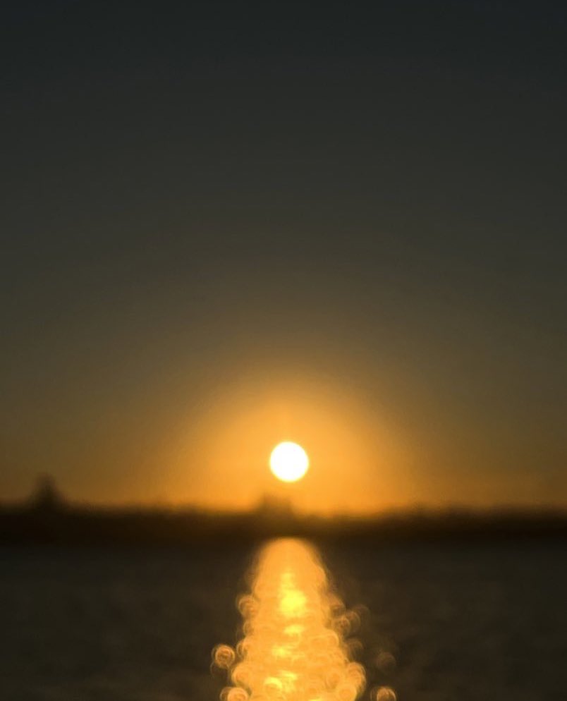 Lavoiedusabre_'s tweet photo. Un peu de coucher https://t.co/TLWfEB0Ob7