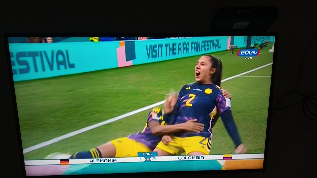 willymonca's tweet photo. Colombia 2 - Alemania 1..⭐⭐⭐ https://t.co/kFYt4oHaYV