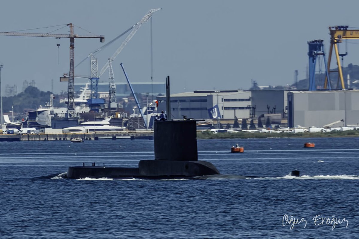 OguzEroguz1's tweet image. #TurkishNavy's #Type209-1200 #AyClass #submarine