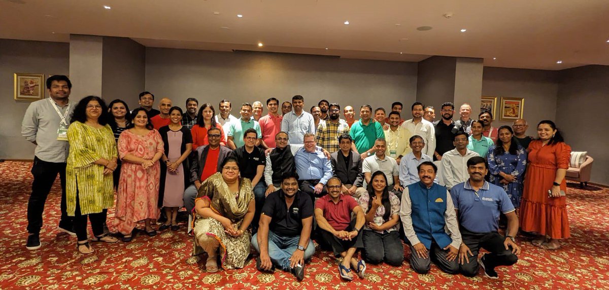 Applied_India's tweet photo. Meet the #AppliedMaterialsIndia team! As WE slayed through #SemiconIndia2023 in Gandhinagar, Gujarat, successfully.
#WeAreAplied #WeWorkHere #CollaborativeEngineeringCenter https://t.co/1gqWwhAM0s