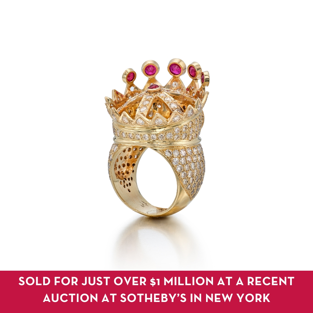 Rapaport's tweet photo. Keep swiping to see more of Tupac Shakur's crown ring 😍👉
Learn more here https://t.co/B07x1QWkmO 
Do you think Drake paid the right price for it? https://t.co/0zKCrOiJJx