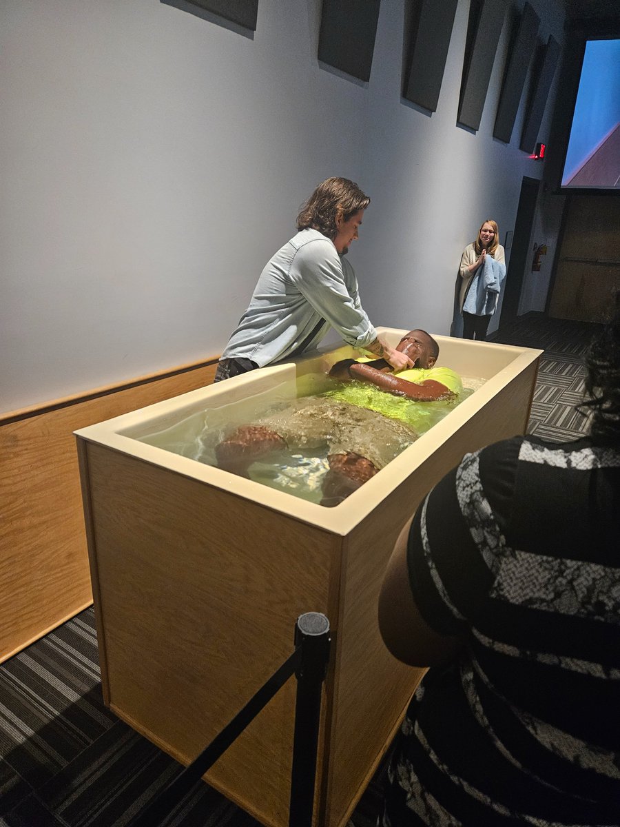 coachT_fearless's tweet photo. This young man is such a LIGHT in this world! Congratulations @KLWilliams_ on accepting CHRIST into your heart and getting baptized this morning! I couldn't be PROUDER to have been your coach! What a great decision before entering college! Keep the MAIN thing, the MAIN thing! 🙏🏾 https://t.co/mvnRu3LqME