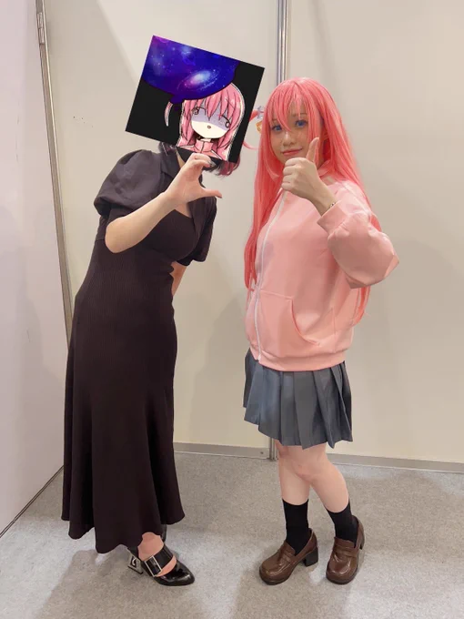 今日は台湾のぼざろのファンの皆様、アニメイト台北店 漫画博覧会でのサイン会に足を運んでいただきありがとうございました!台湾の読者様皆愛が深くて嬉しかったです 台湾の人に届けられる様これからも頑張って漫画描きます!謝謝! イベントのスタッフ様、東立出版社の皆様も謝謝、、、!!