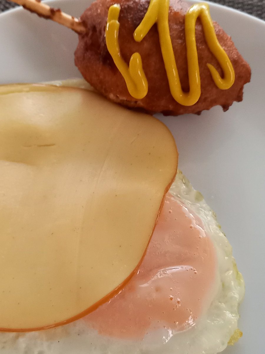 bcsarmiento's tweet photo. #Elguapo Es #domingo mamá, desayunemos diferente...

Yo..... #minicorndogs  y creo que tenían alas...🙄🙄🙄🙈🙈🙈 volaron....

Happy Sunday #Xtrippers 🤣🤣 https://t.co/SEANML3vDB
