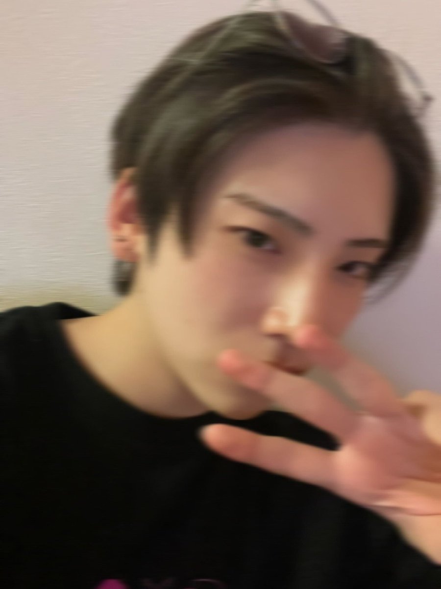andTEAM_members's tweet photo. 今日もいい夢見てください😴
#andTEAM #YUMA https://t.co/rkkKcZ5Js4