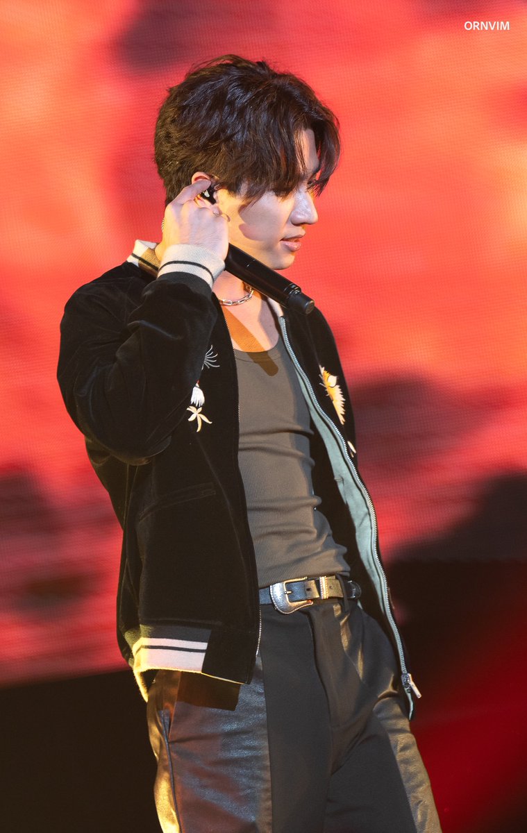 ornvim's tweet image. Always proud of you my boy 🖤

#GMMTVMUSICONDAY2
#GMMTVMUSICON
#PerthTanapon
#KDPPE