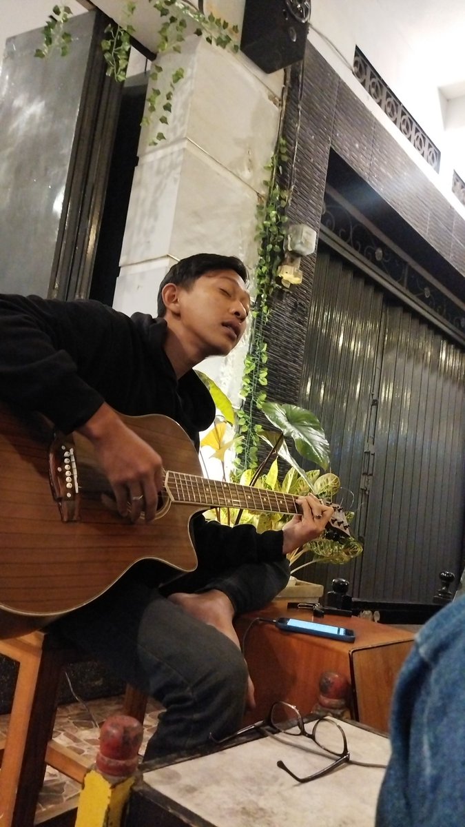 SyaifulMSTF's tweet photo. For sale temen gaada akhlak @Cucu_Kapten https://t.co/RQMJxkOQc2