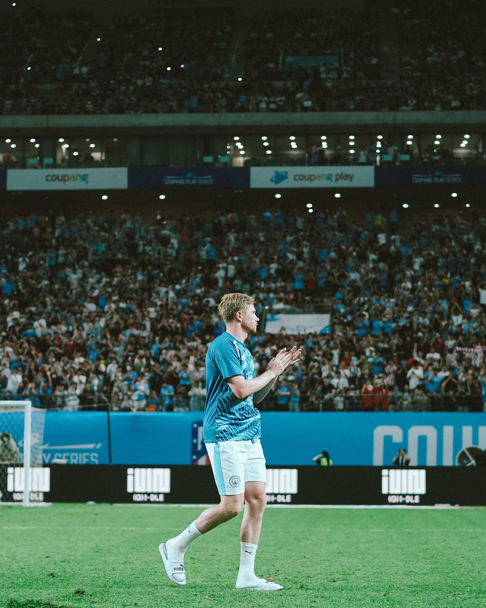 KevinDeBruyne's tweet photo. THANK YOU! 🇰🇷 https://t.co/Yhyd6Rz4V1