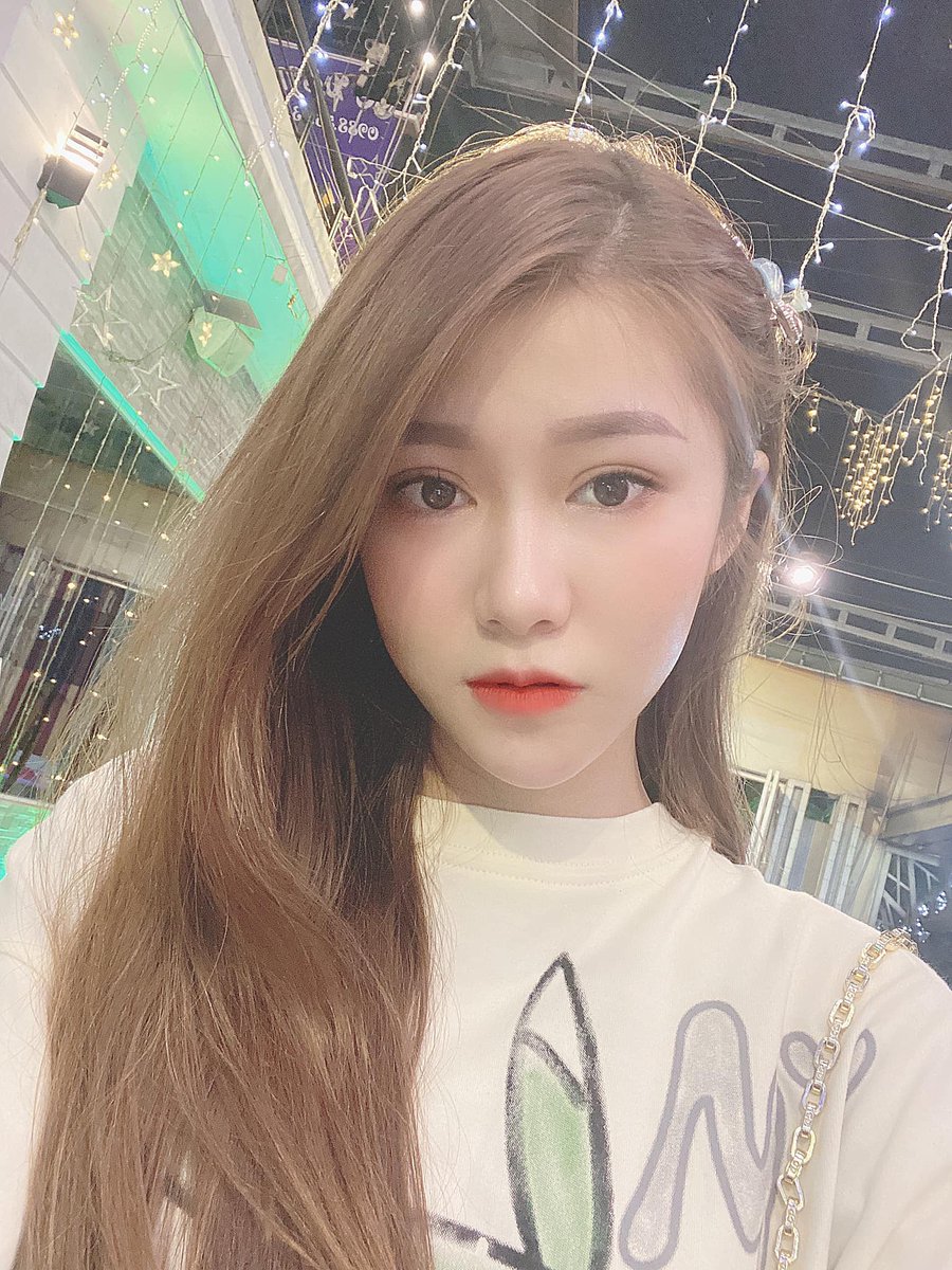 Jennifer Schroeder (@kelyyarnanzf) on Twitter photo 