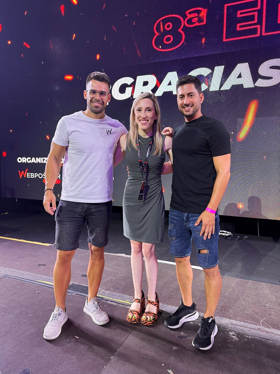 ClaraSoteras's tweet photo. ⚪️⚫️Entre el White y el Black, un poco de Grey
Volviendo a casa después del #SEOPLUS23, solo puedo dar las gracias a @Lu1sma y @chuisochuisez por la confianza y a toda la organización por haberlo hecho de nuevo:
Una edición ESPECTACULAR con la que hemos vibrado hasta el final🫶 https://t.co/1Nn9HYMDWC