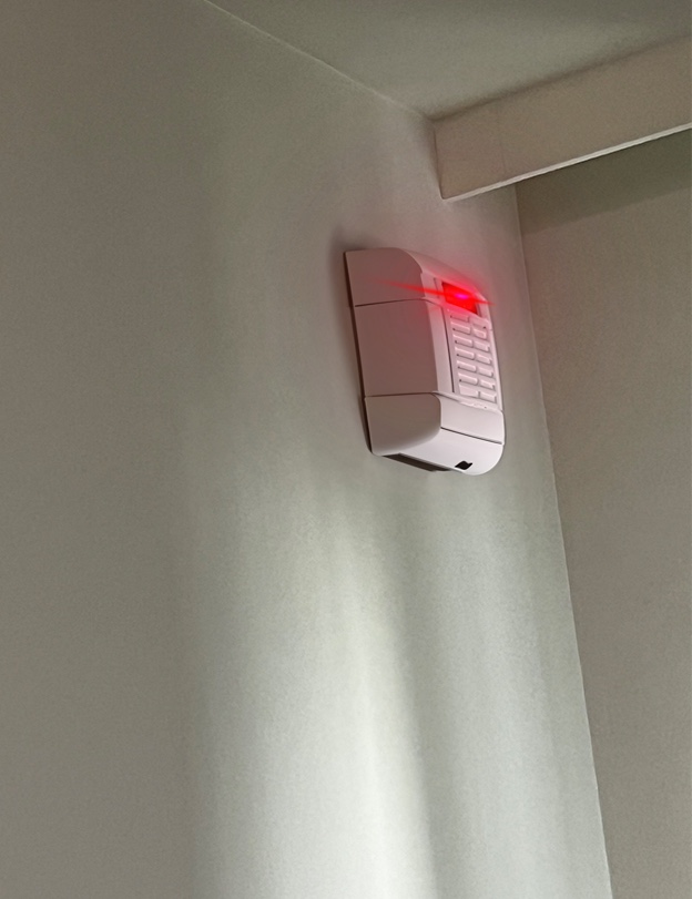 operagxofficial's tweet image. Sorry if my last posts have been weird. The carbon monoxide detector is beeping non-stop and it's giving me a headache