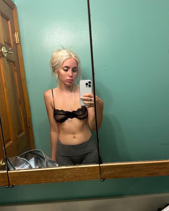 😇😇 https://t.co/e111Kggr4O<a href="/tag/newprofilepic"class="tags"><span>#newprofilepic</span></a>