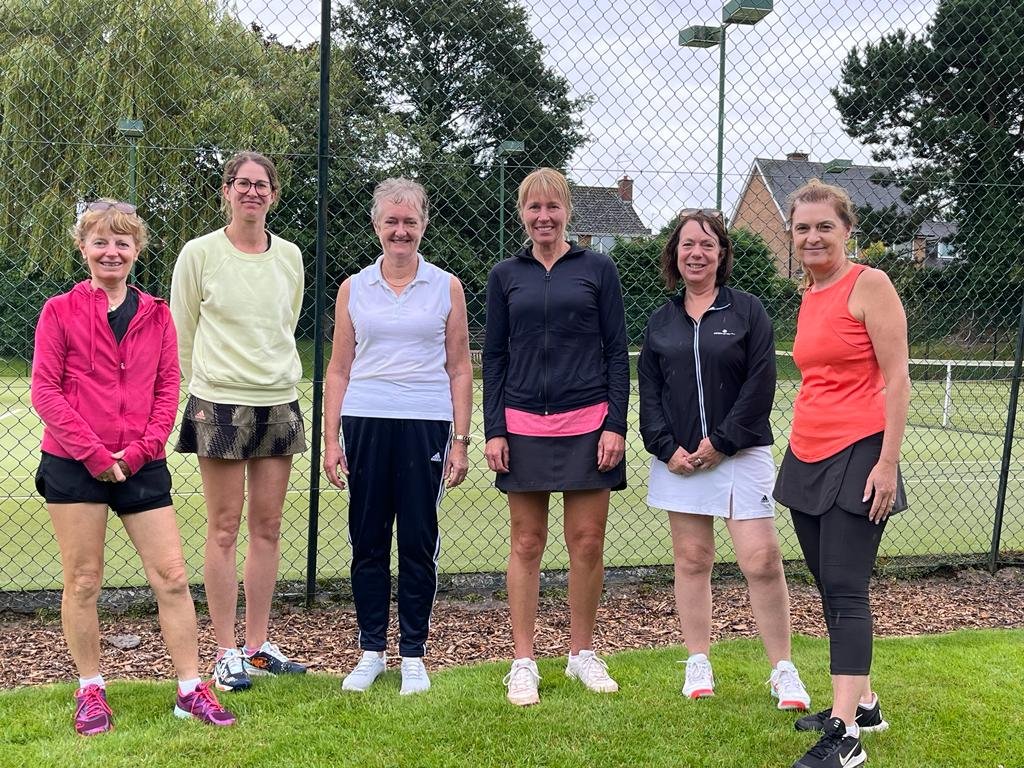 BGSCTennis's tweet photo. A busy TeamBG today with the Men's A enjoying a very summery start to the day away at DL Bromsgrove Bromsgrove. The Ladies B and C were then both in action against Droitwich and Far Forest in a lot of "showers"🌦🎾💚 #whataday #soggy #teambg @handwtennis @the_LTA  @head_tennis https://t.co/1WgKkw30cZ