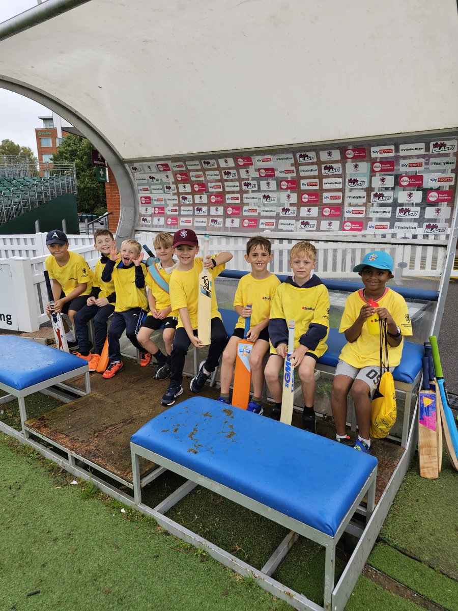 Great day at the Bradfords Festival for our younger players. Thank you to <a href="/SomersetCCC/">Somerset Cricket 🏆</a> for hosting <a href="/SomCricketFDN/">Somerset Cricket Foundation 🏏</a> for organising &amp; <a href="/Bradfords_Build/">Bradfords Building Supplies</a> for sponsorship