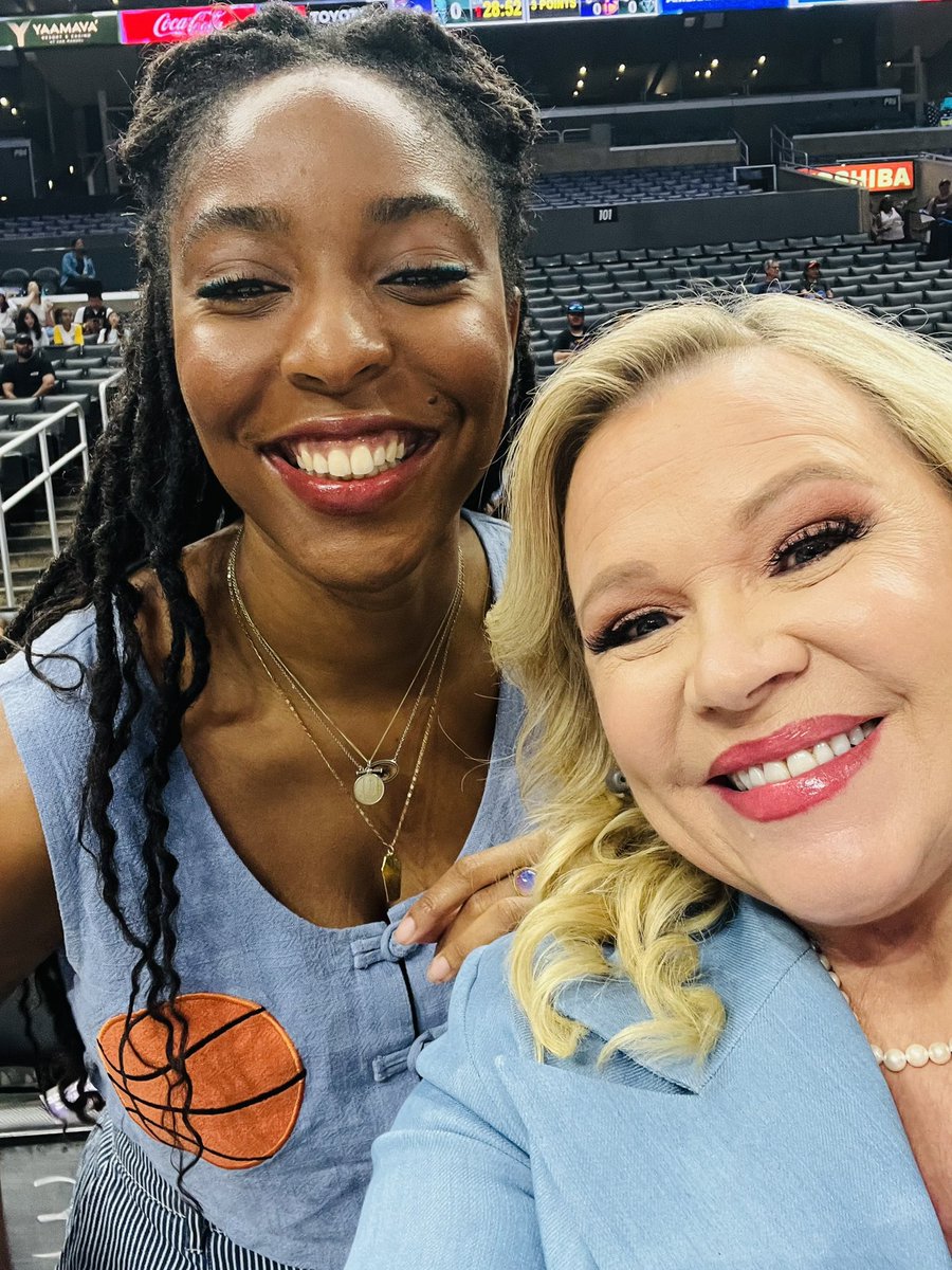 sportsiren's tweet image. OMG I am obsessed with Jessica Williams who is nominated for her work on #Shrinking
AND she is a @WNBA fan??? 
I LOVVVVE her!!!!!!!!!