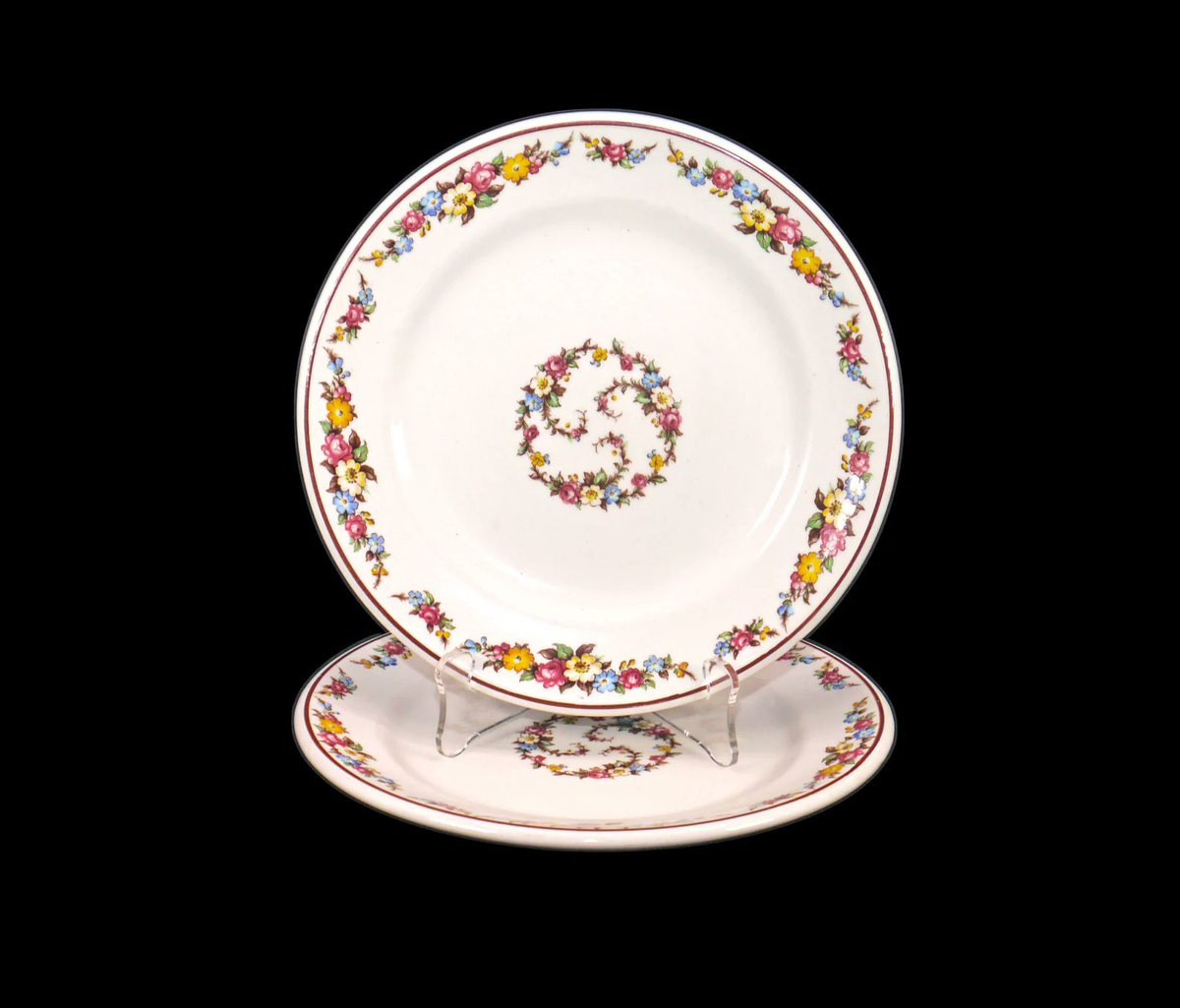 G97816960Girl's tweet photo. Grindley York salad plates. Hercules Vitrified Hotelware made in England. https://t.co/a3iscVeP34 via @Etsy #BuyfromGroovy #antiqueshop #dinnerware #tableware #hotelware #restaurantware #vintagetableware #GrindleyEngland #GrindleyYork #VitrifiedHotelware #EtsySellers https://t.co/uIVYdz9rzr