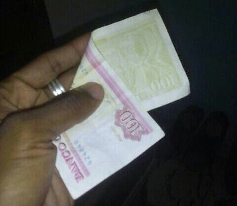 UHN_Plus's tweet photo. 🇨🇺 | ¡INSÓLITO!  En Cuba los cajeros automáticos están dispensando billetes impresos por una sola cara, según reportan medios locales. https://t.co/RfBxgLU08J