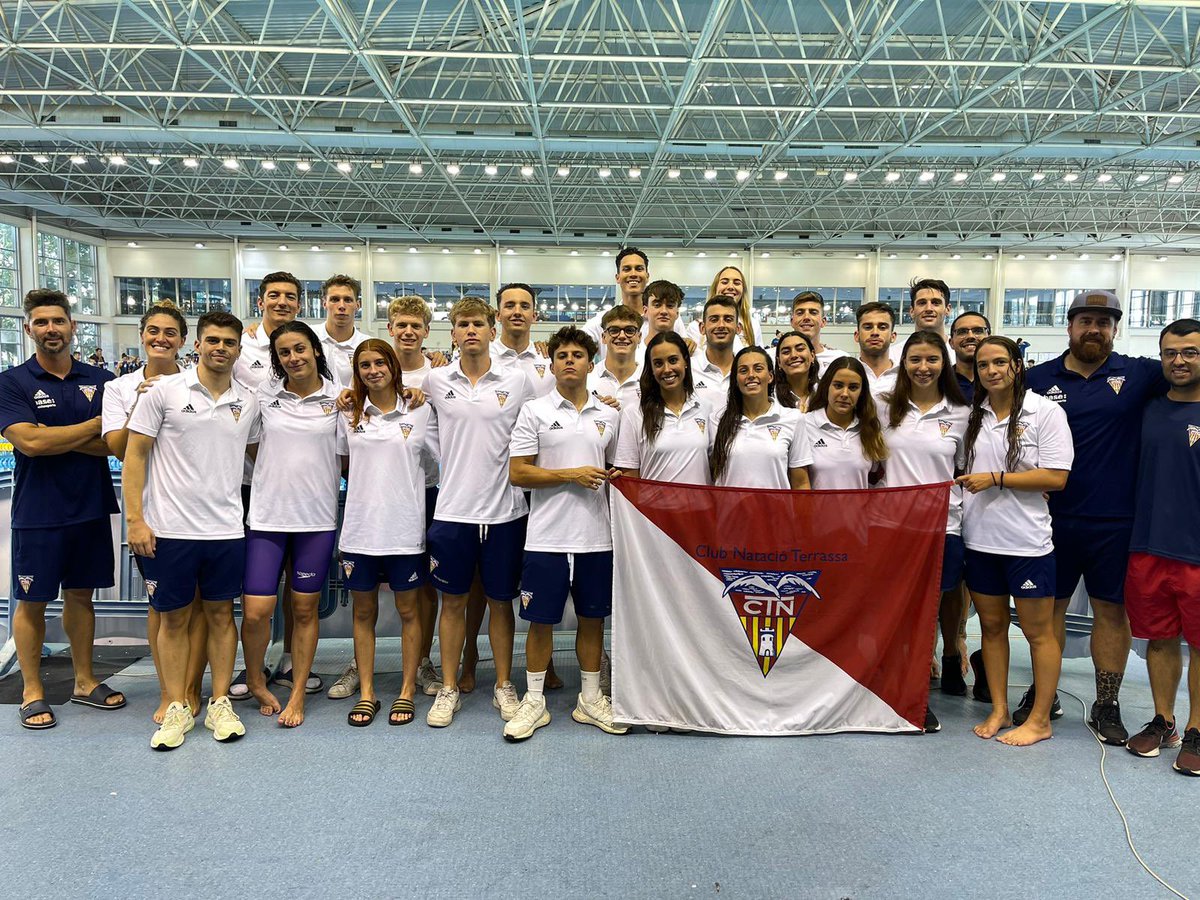 TerrassaNat's tweet photo. Tanquem la temporada 22/23 amb el Campionat dels nostres Absoluts!
Ha estat una gran temporada, i només tenim ganes de tornar a la carga, més forts que mai.
Desde els més petits fins als grans, tornem al setembre amb les piles carregades i el cor vermell❤️🤍
#orgullvermell🤜🏼💥🤛🏼 https://t.co/I4UwMXJpRL