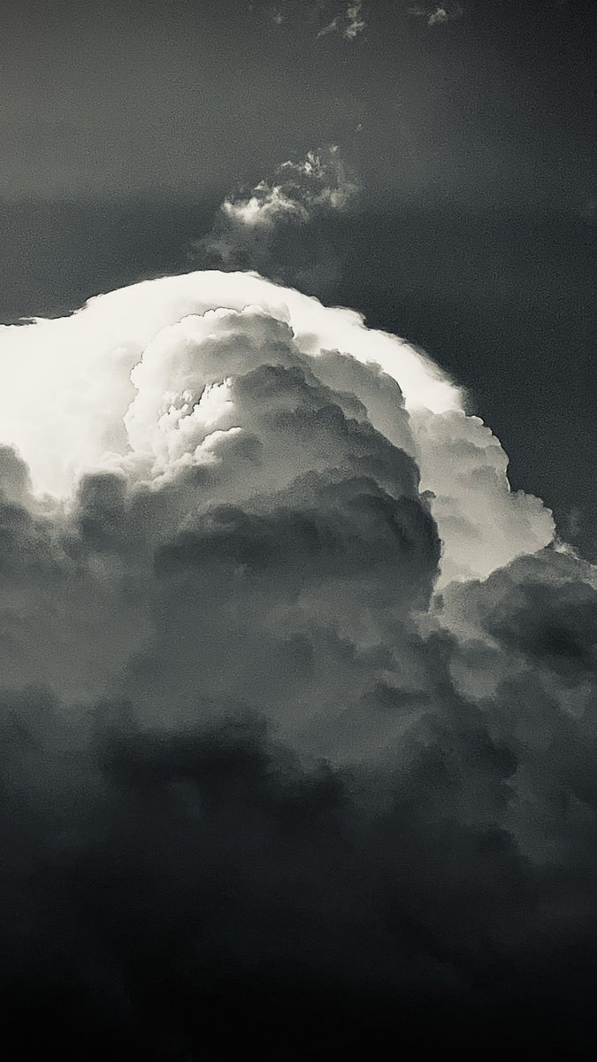 obt_wetter's tweet image. Nochmals anschauliche #Dynamik mit letzten #Schauern bis zur Mittagszeit