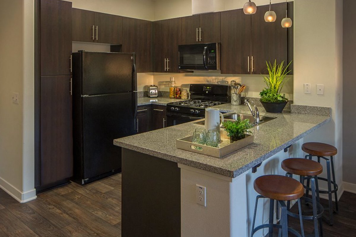 McMillinGeneral's tweet photo. Another great past client we know and love is CasaLago Eastlake - Chula Vista, CA
We had fun working with @Casa_Lago to upgrade their apartments with features that are made to satisfy tenants!
#casalago #leasingcenter #leasingagent #propertymanagement #multifamilyunit https://t.co/4YEfkFu9Mj