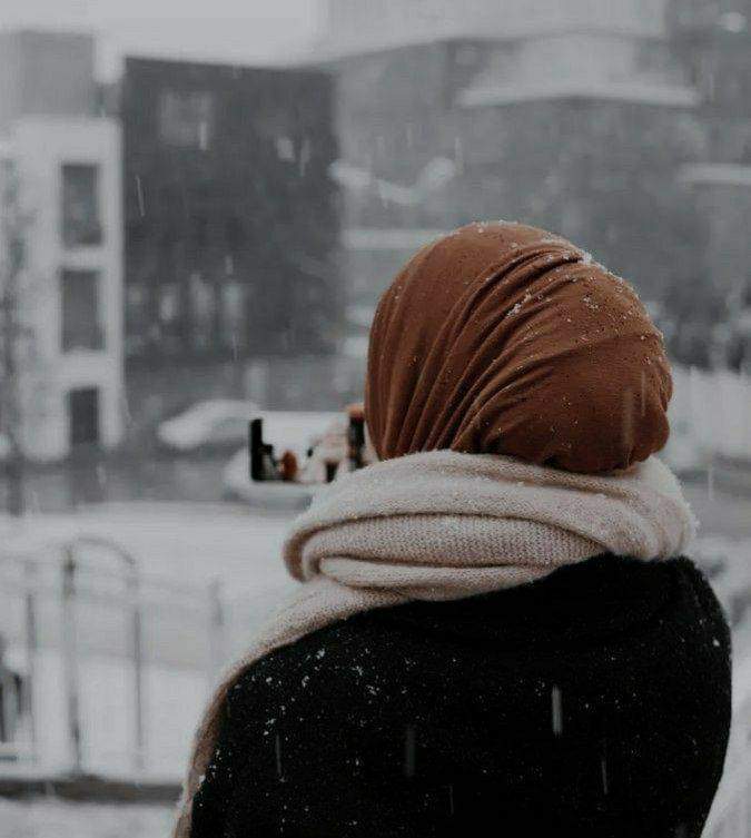 لا تستني أحدا...
استني نفسك فقط....