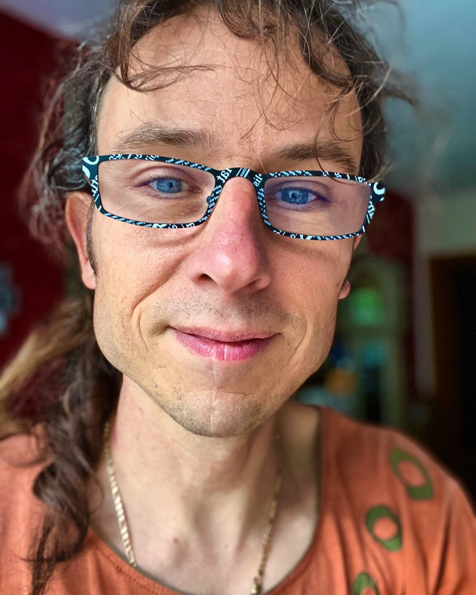 Phil_Englebert's tweet photo. Je vois dans un sourire la lumière qui brille à l’intérieur de l’âme. https://t.co/mdbuk5Aeu0