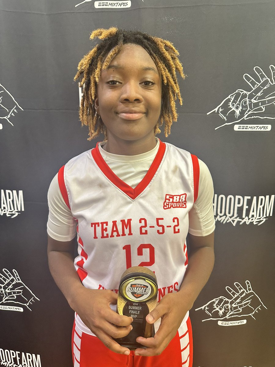 252Mixtapes's tweet photo. Team 252 16U 76
Lady Trezz High School 63

Cameron Daise, MVP of High School Girls Division, 15
London Barber 14
Jayla Hicks 12
KeMyia Young 11
Ari Atkinson 10
Ramsey Cureton 10

Kira Jones 32
Jamaria Freeman 13 https://t.co/dKg9gj6Eji