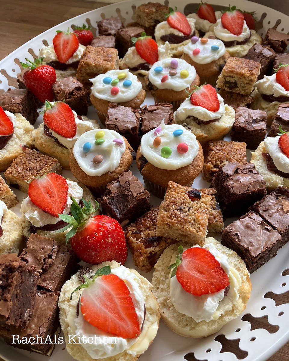 RachAlsKitchen's tweet photo. Getting set for the last of this weeks #catering #cateringevents … #coldbuffet #party #celebration .. #professionalcatering #cateringforalloccasions #melthamcaterers … https://t.co/6kL8WE2oAu