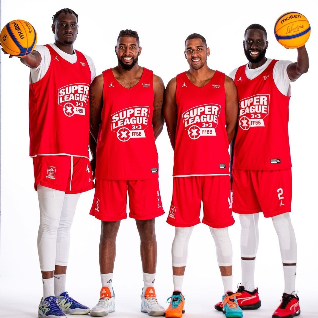 2/4 - Merci <a href="/thalienk07/">kevin thalien</a>, Anthony Racine, <a href="/aya__jallier/">Aya Jallier</a>, <a href="/gwadafou/">fabien bondron</a>, <a href="/ValentinChery42/">Valentin Chery</a>, Alassane Dia,  Abdoul Sow et Ghislain Bilong pour cette belle aventure !