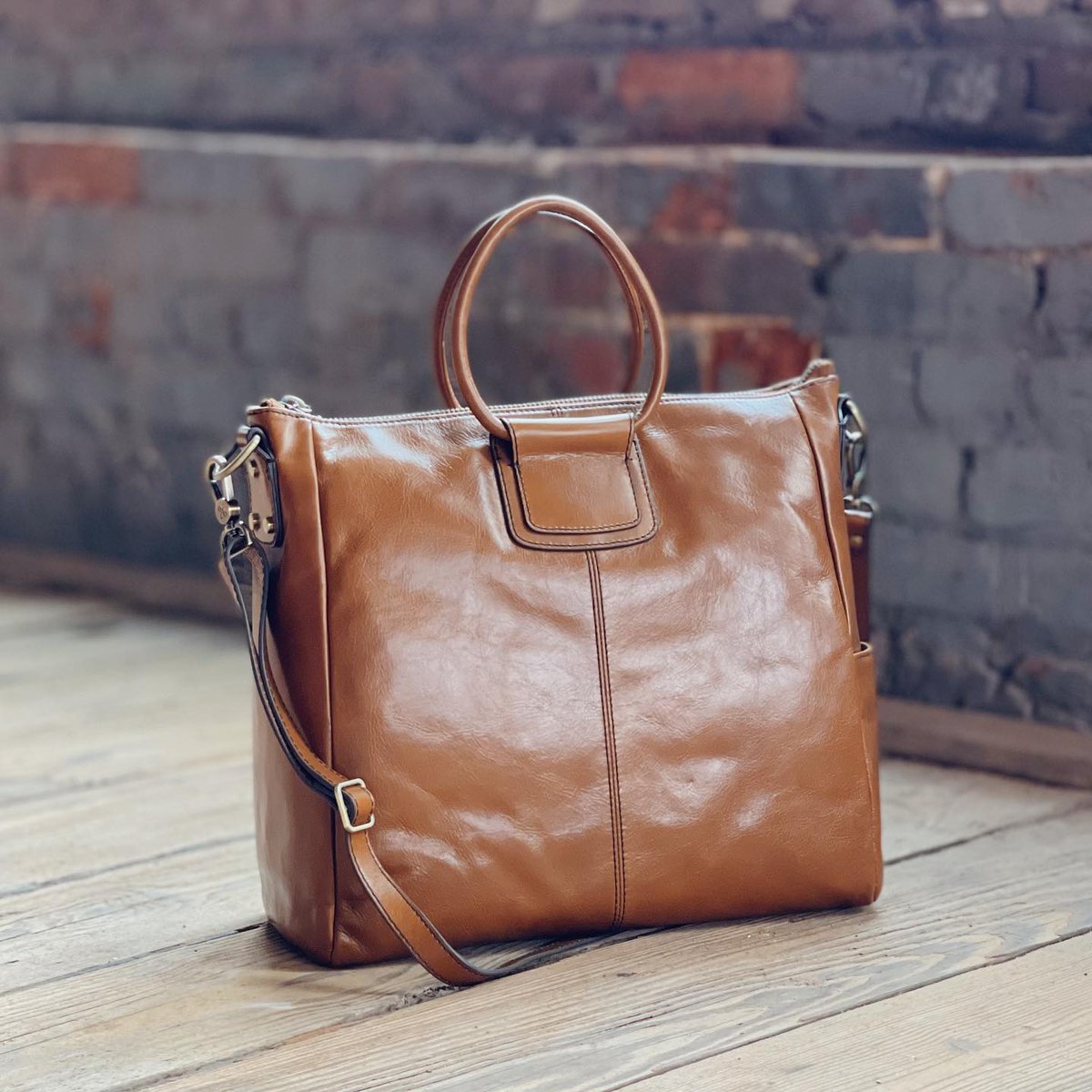 ShopBellis's tweet photo. SALE || 50% OFF || ALL HOBO INVENTORY!

Shop In-Store or Online @ https://t.co/RTkYiYy3rf

#HOBO #Sheila #Satchel #ShoulderBag #Bag #Purse #Crossbody #Leather #Truffle #ShopBellis #ShopBellisBoutique #BellisBoutique https://t.co/wp4nohuMCv