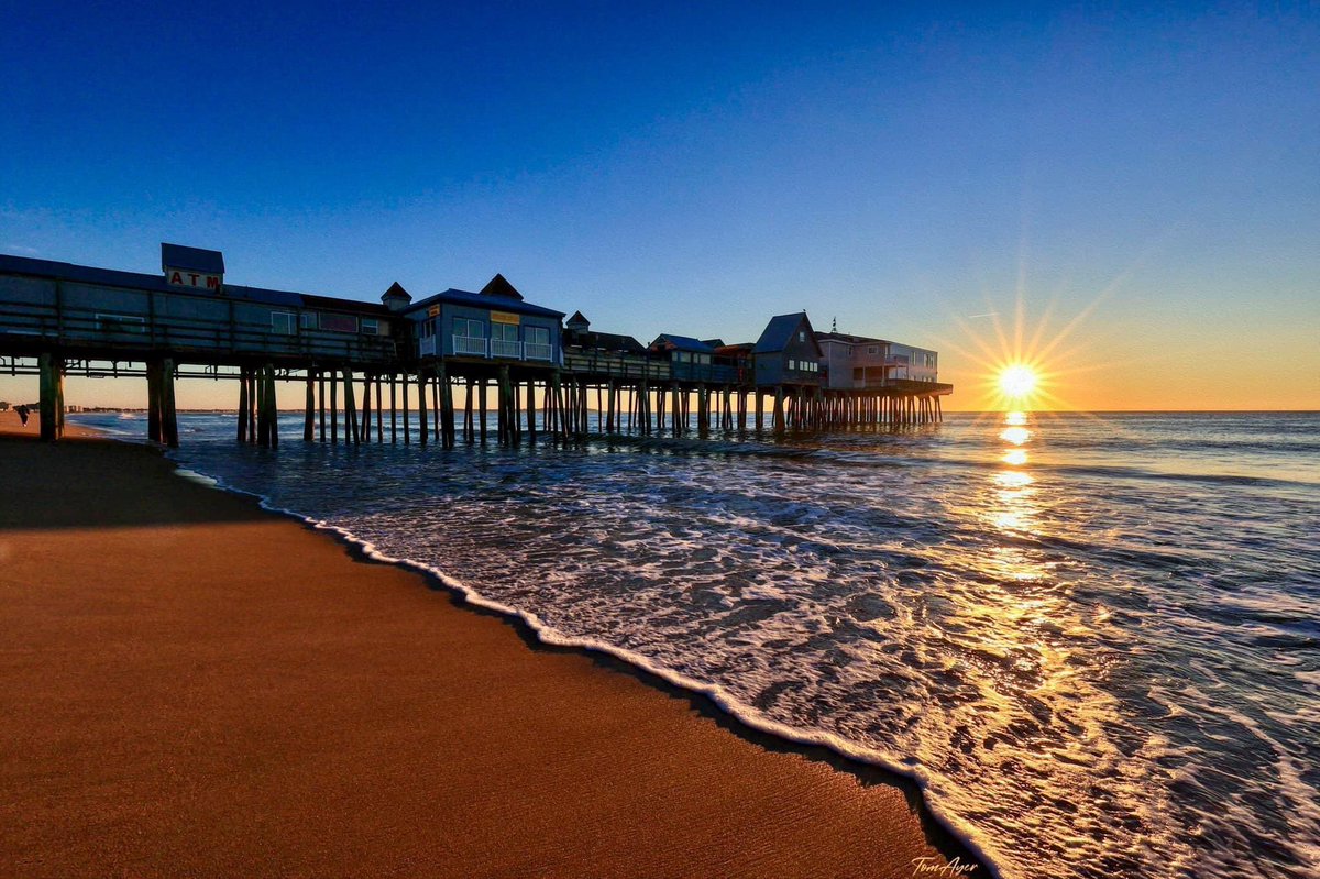 Sunrise at the Pier in #OldOrchardBeach in #Maine