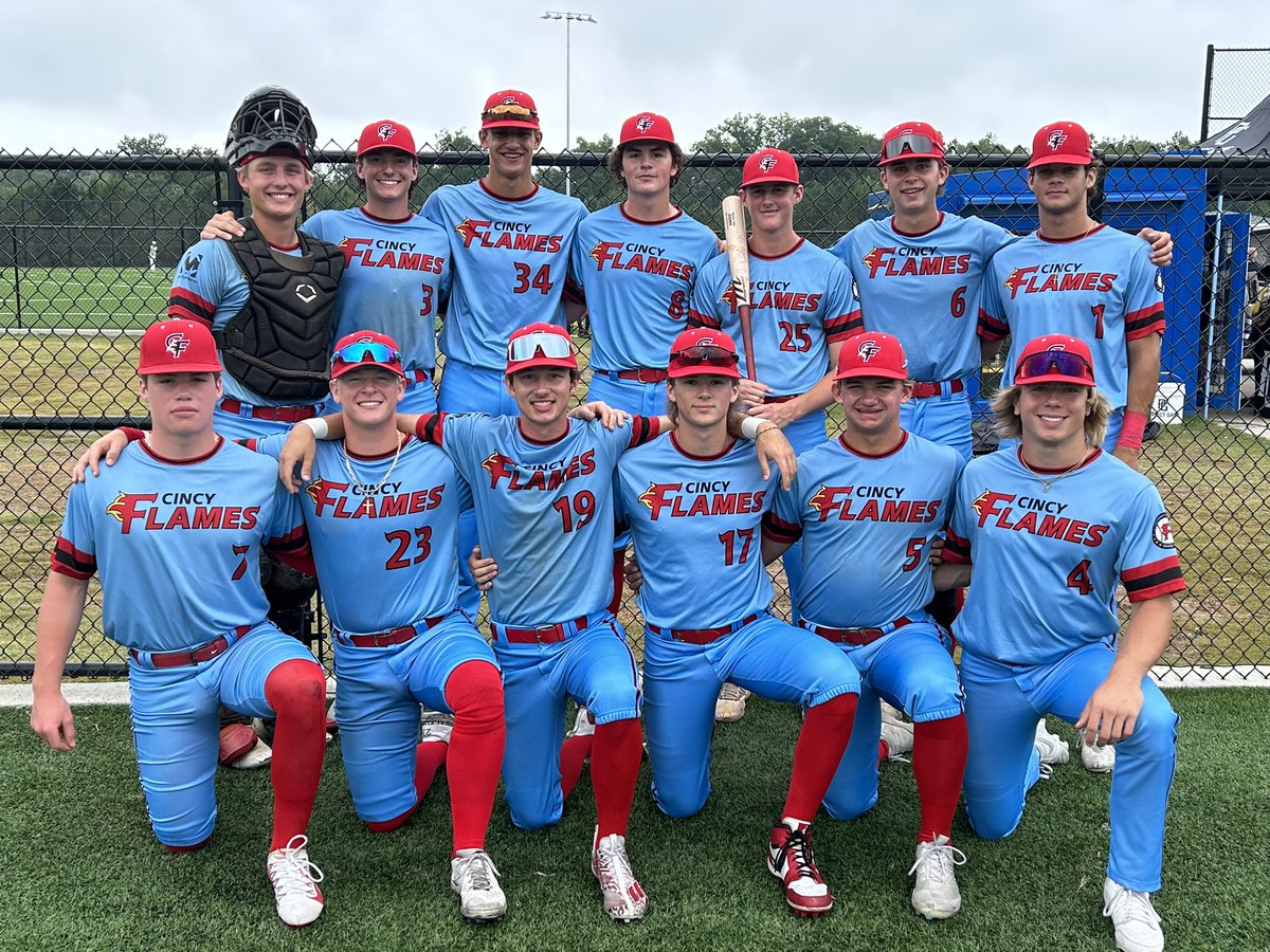 Hard to put into words what an honor it was to coach such a special group.

Great players, and even better people!

92-28-6 over 3 years. 

10 Division 1 commitments with more coming soon.

Proud would be understatement. 

Thanks to all the parents for their support! 

#Family