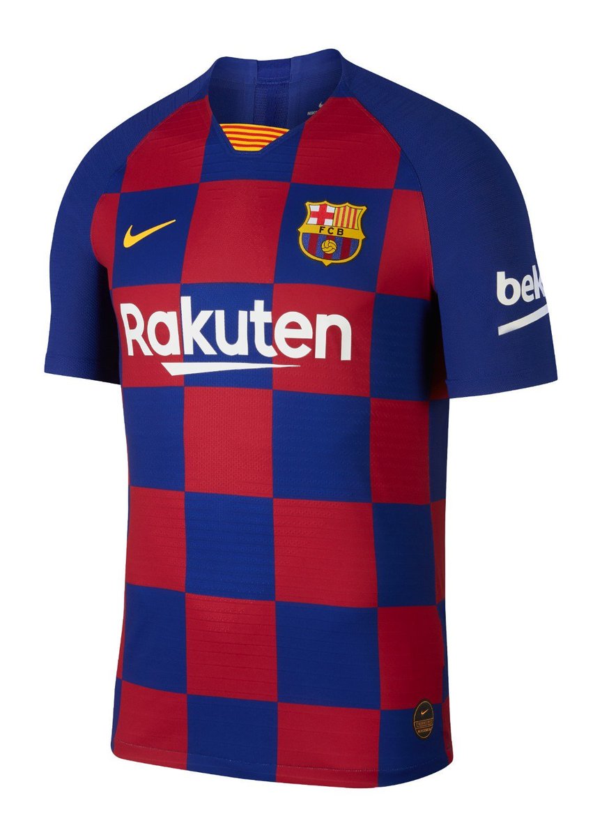 _BeFootball's tweet photo. À quel joueur pensez-vous en premier en voyant ce maillot ? 👀 https://t.co/EIUeIjCUG2