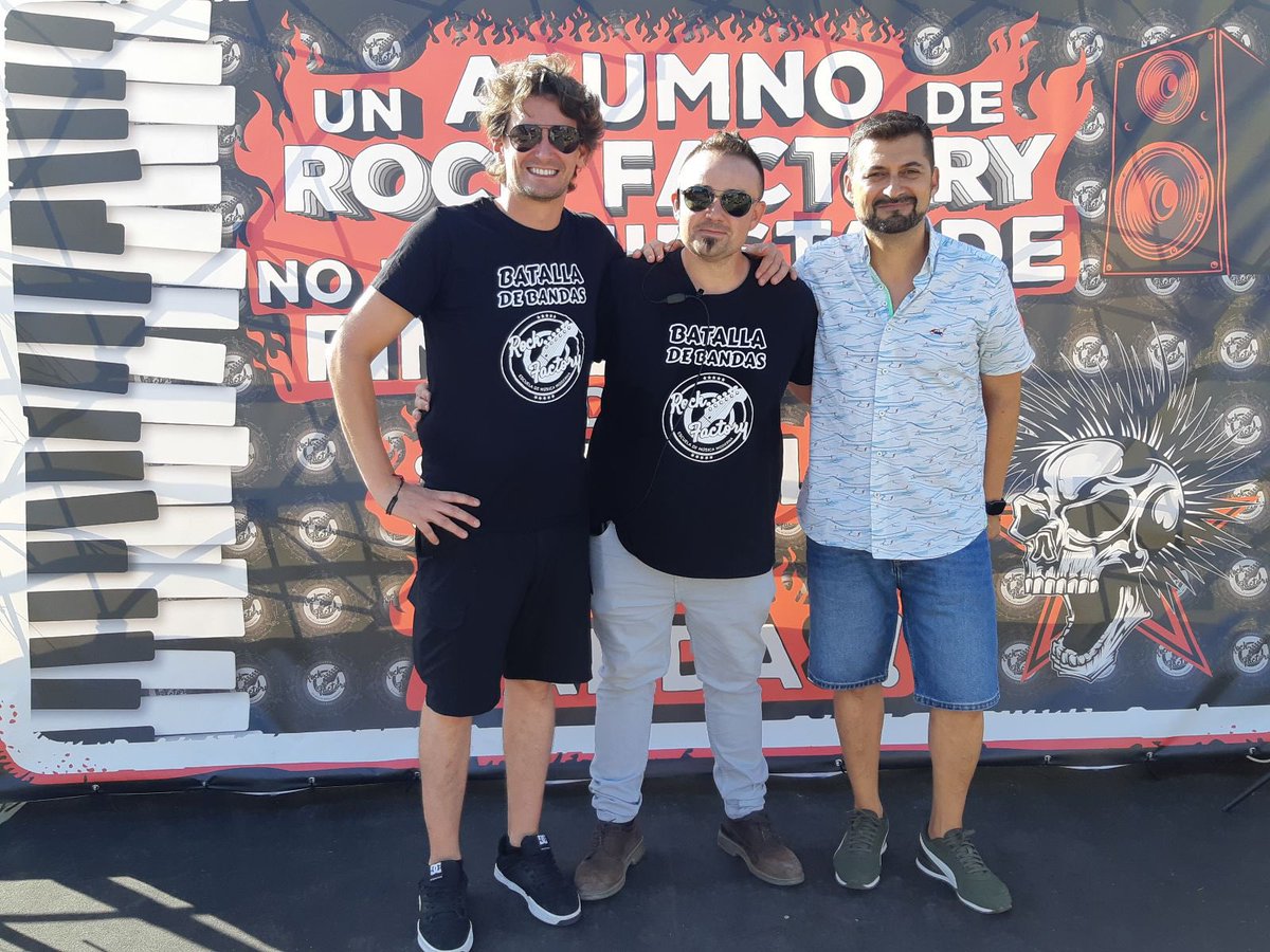 OSPSanPedro's tweet photo. ¡Increíble talento local en el bulevar de San Pedro! 🎶 Los niños y niñas de Rock Factory nos dejaron boquiabiertos con su música. ¡La batalla de bandas fue espectacular! 🎉 #TalentoLocal #MúsicaIncreíble #RockFactory https://t.co/fNGNTIt6ld