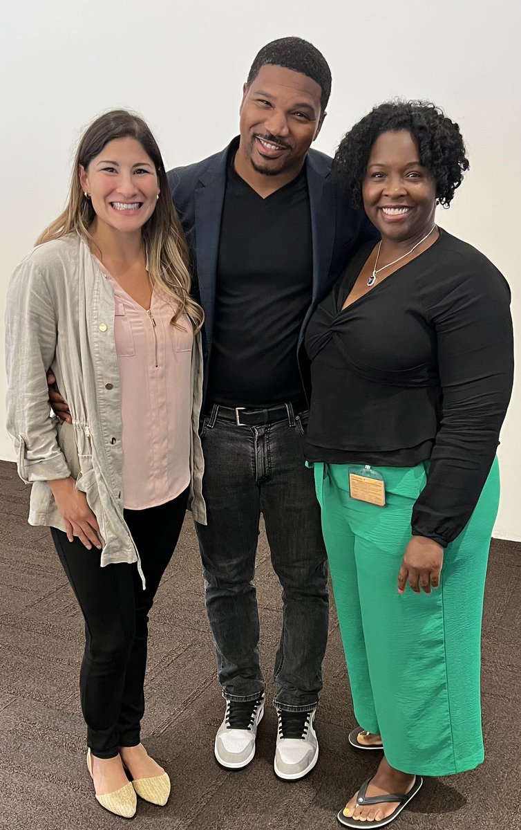 drjonassaint's tweet photo. #UCSFRISE old and new friends. Be part of the network. Stronger together. https://t.co/FuF4vWJKFk