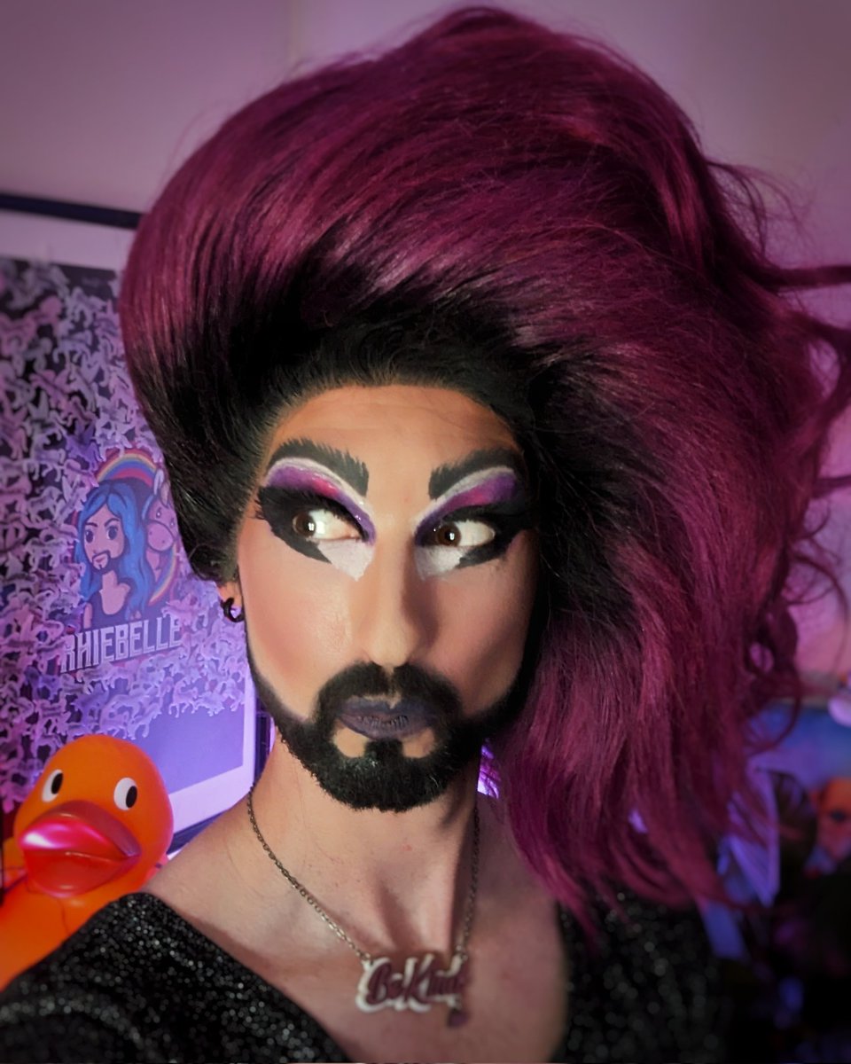 Ever feel like you're being watched? 👀🦆