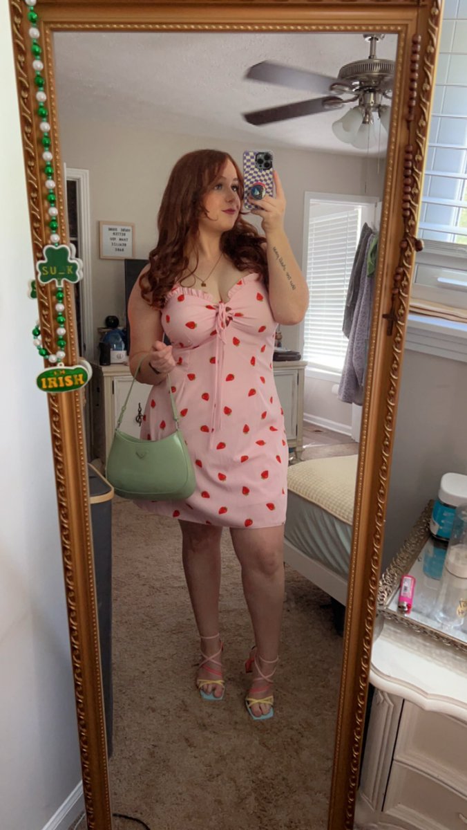 maryymac11's tweet photo. Okay but the way I feel in this dress 🤪 https://t.co/kGLitVW5iC