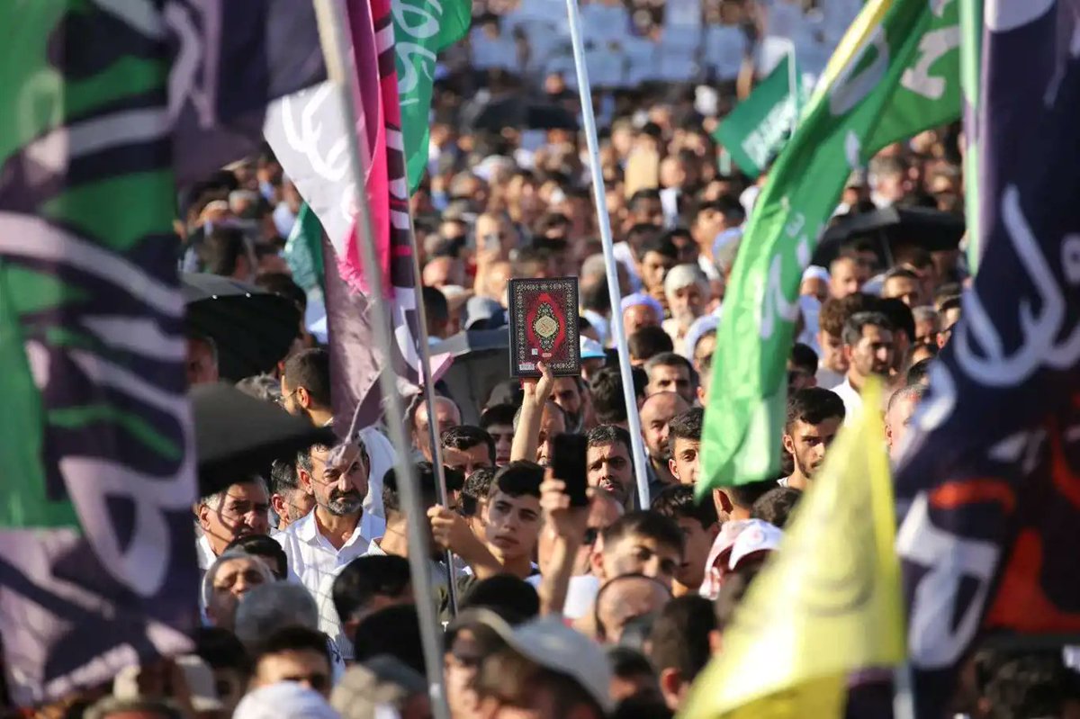IlkhaAgency's tweet photo. Prophet’s Lovers urges Islamic countries to unite against attacks on Holy Quran #YeterkiKuranSusmasın #RespectForQuran
https://t.co/r0mN6Ugy9p https://t.co/oBxbGKrfwm