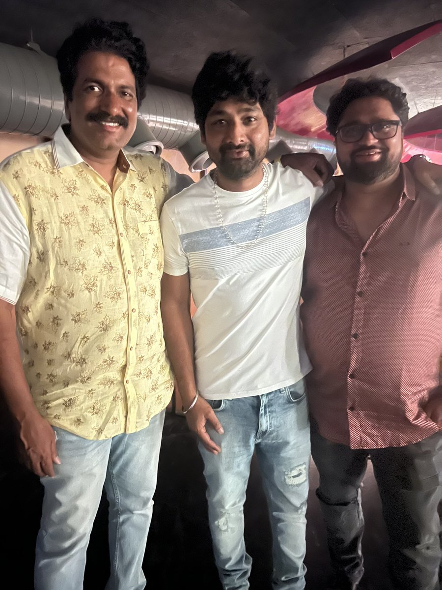 Congratulations to my Dear producer @AnilSunkara1 sir and my dear friend producer @RajeshDanda_ for the blockbuster of #Samajavaragamana Always pleasure to meet them.