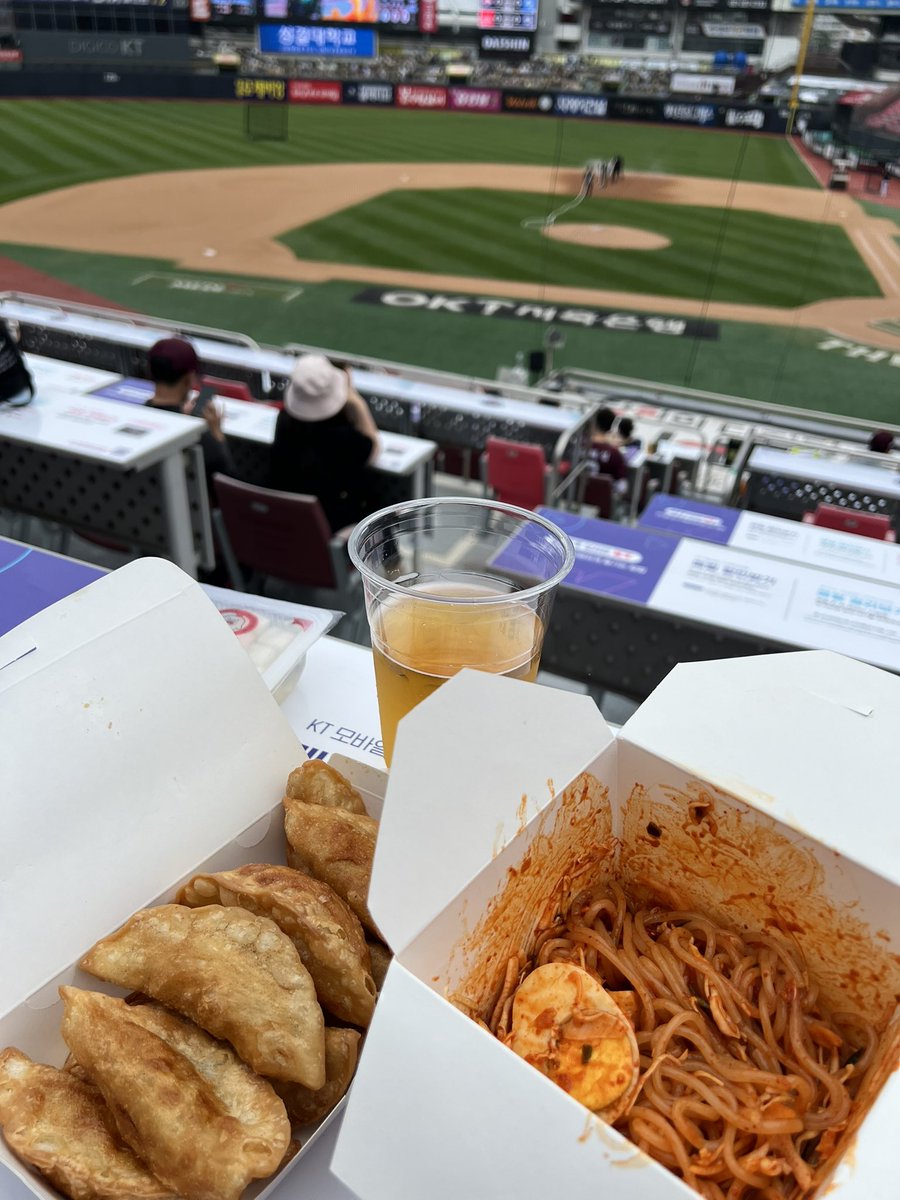 삼겹살과 엽떡
농떡과 열무국수
보영만두와 쫄면