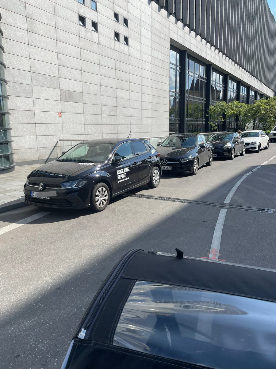 Michael Rocktäschel tweet media