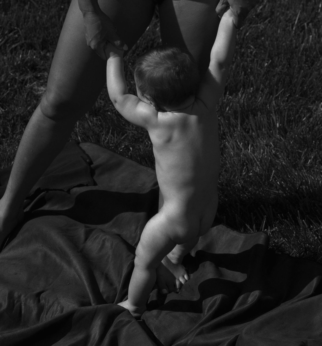 petitmortmag's tweet photo. “My current goal is to be a C+ Domme-Mom, not amazing, not terrible. Just a middle-of-the-road domestic goddess.” Lucy Khan @MsLucyKhan
Live on our blog Lucy’s essay on intersection of SW, motherhood and eroticism.
Photograph by Mark Mcknight #markmcknight https://t.co/mmhm1tU5Ye